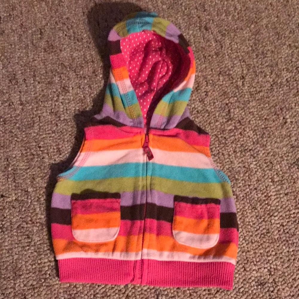 Carter’s hooded vest size 3 months